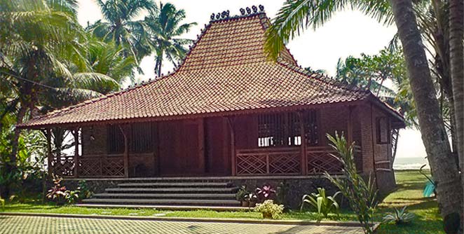 Rumah Joglo Sambolo  Let the sound of the sea sooth your mind